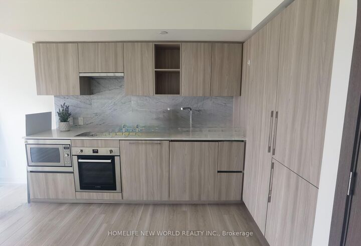 Property Photo:  17 Bathurst Street 3002  ON M5V 0N1 