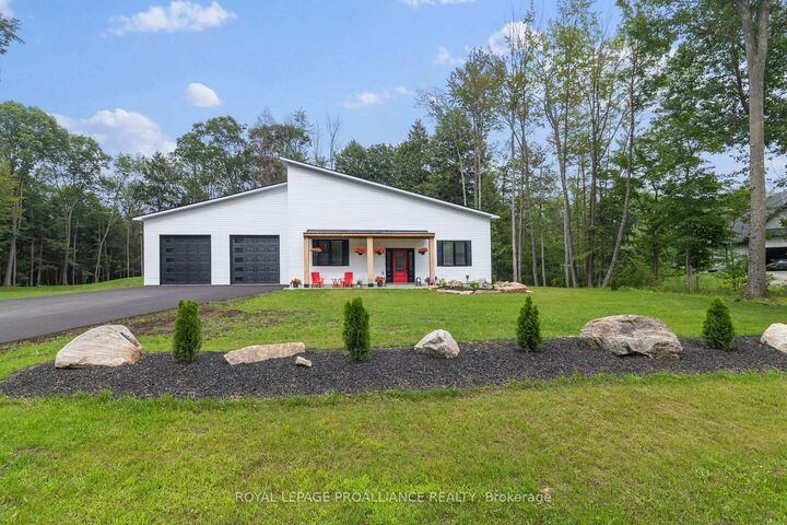 Property Photo: 1313 Lily Bay Drive N ON K6V 7C5