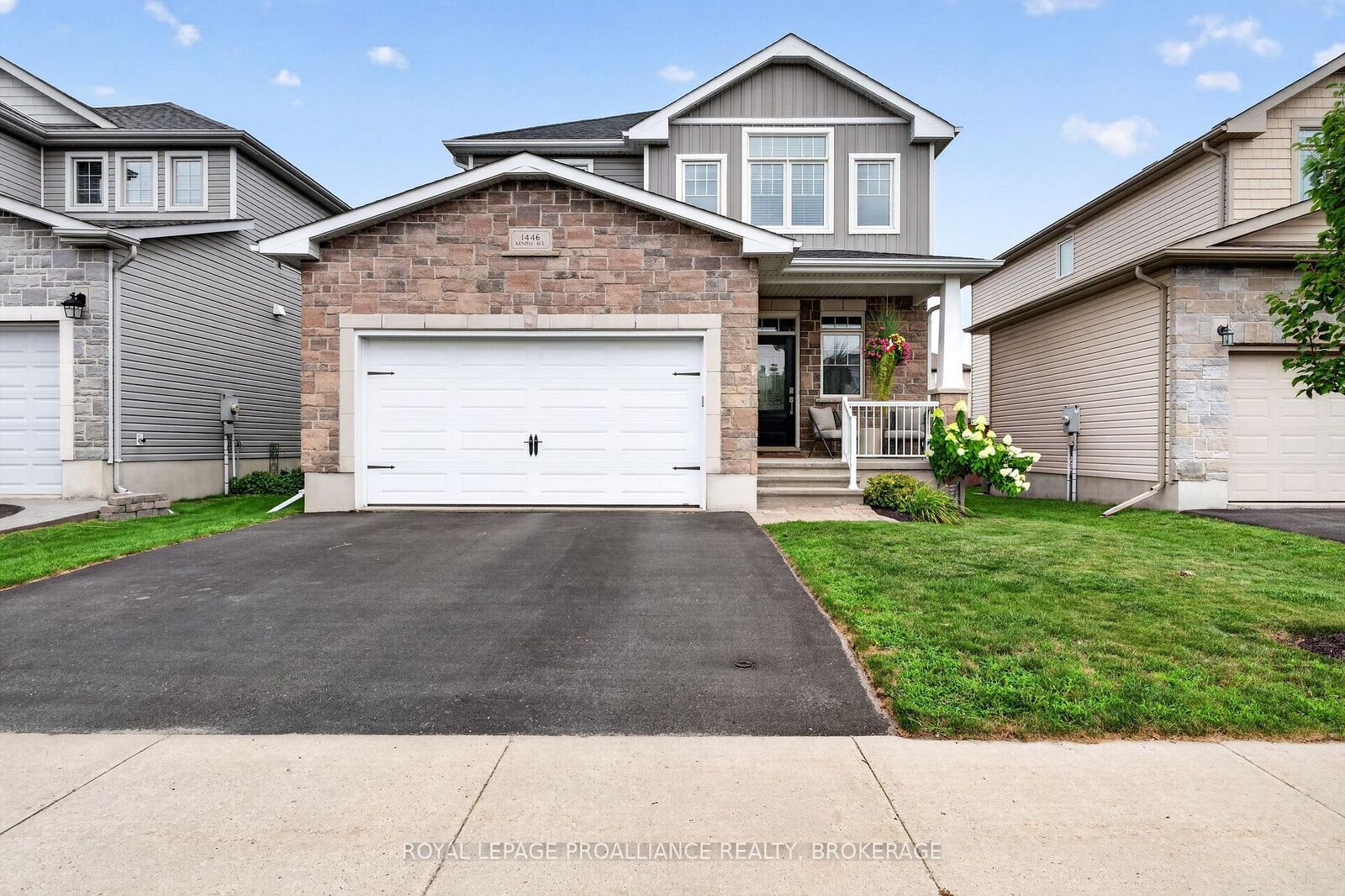 Property Photo:  1446 Kendal Avenue  ON K7P 0L6 
