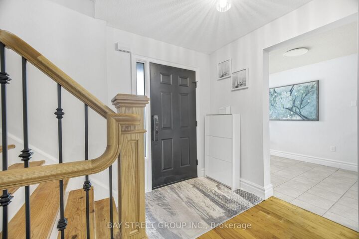 Property Photo: 11 Coleman Court ON L2V 4W3