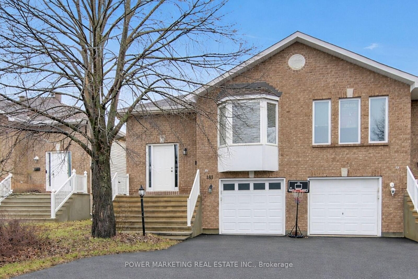 Photo de la propriété:  181 Mountshannon Drive  ON K2J 4N1 