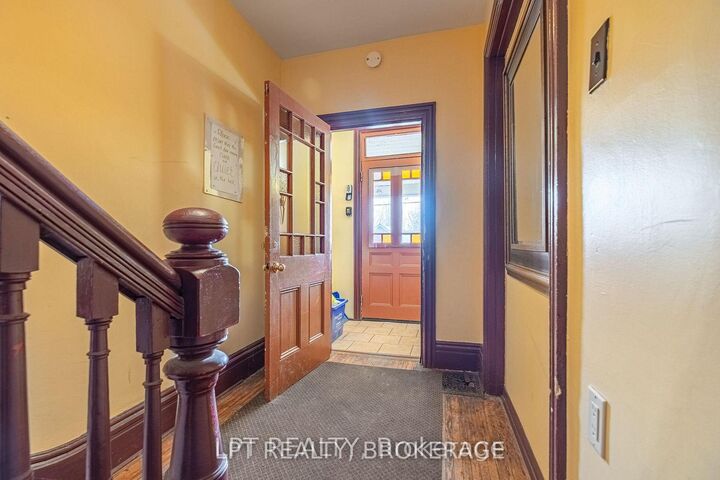 Property Photo: 374 Barrie Street ON K7K 3T4