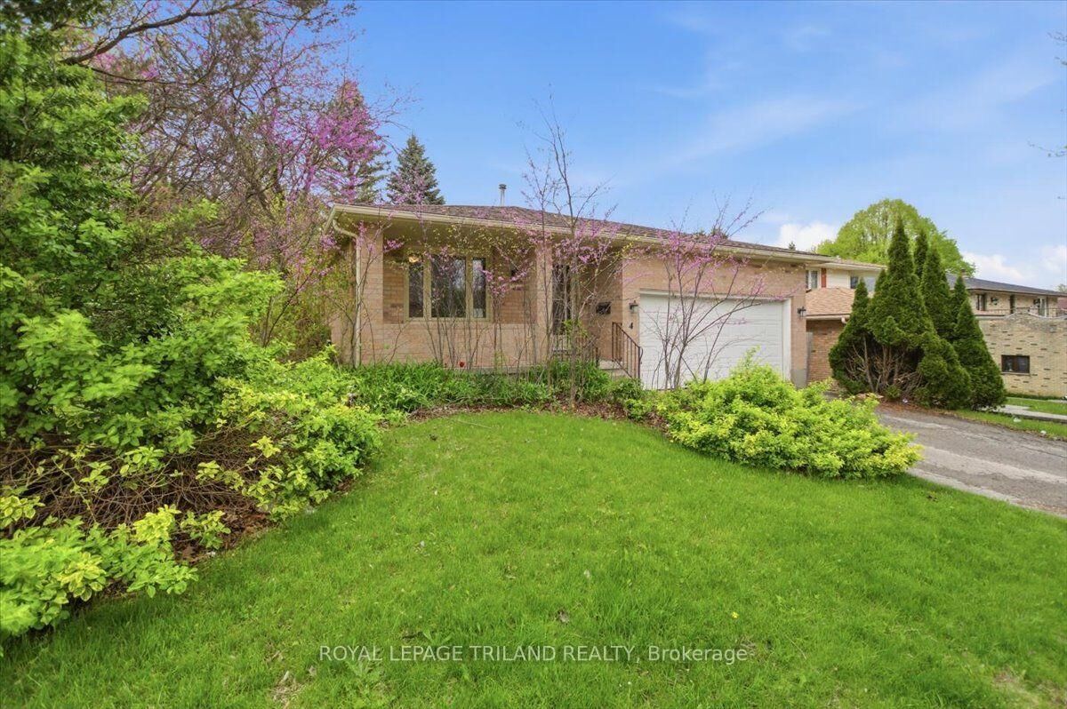 Property Photo:  4 Chepstow Gate  ON N6G 3S7 