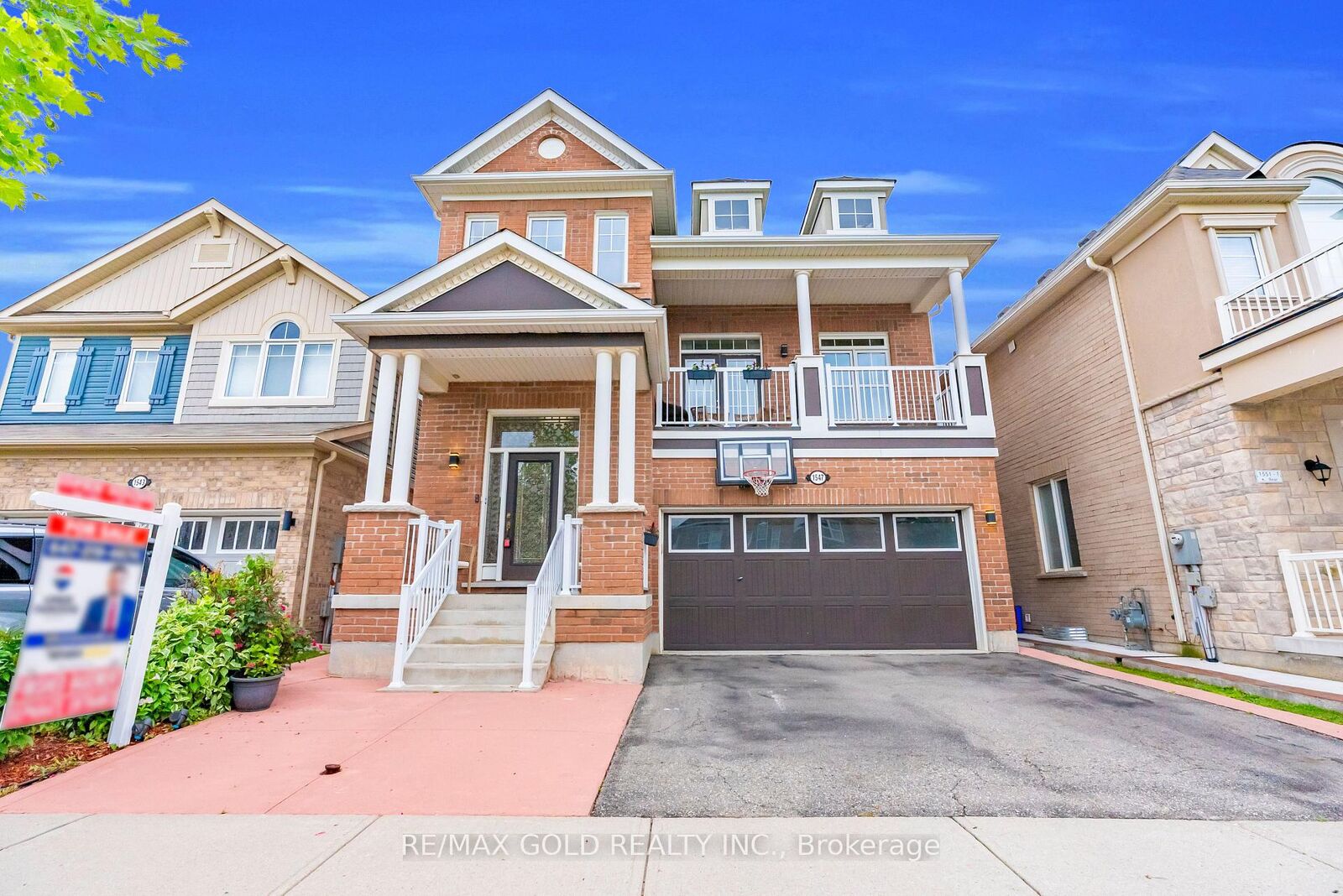 Property Photo: 1547 Farmstead Drive ON L9E 0A6