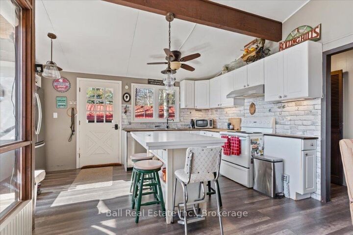 Property Photo: 1046 Edith Crescent ON K0M 1R0