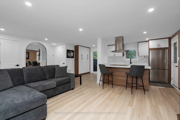 Property Photo: 15 Cherrywood Lane ON L9S 1M9
