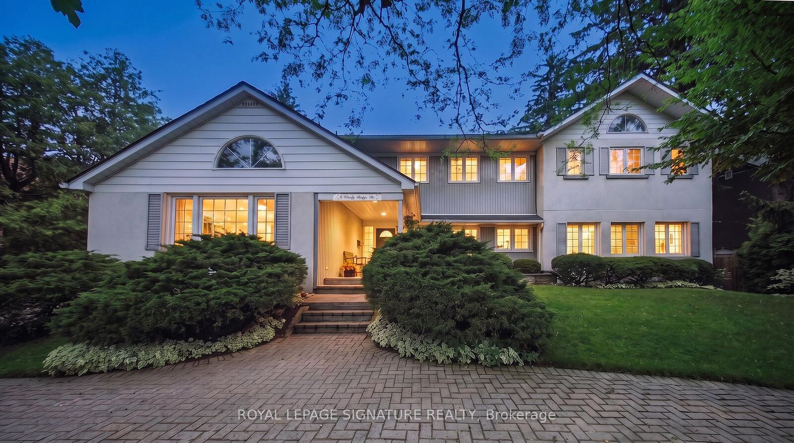 Property Photo: 8 Windy Ridge Drive ON M1M 1H5