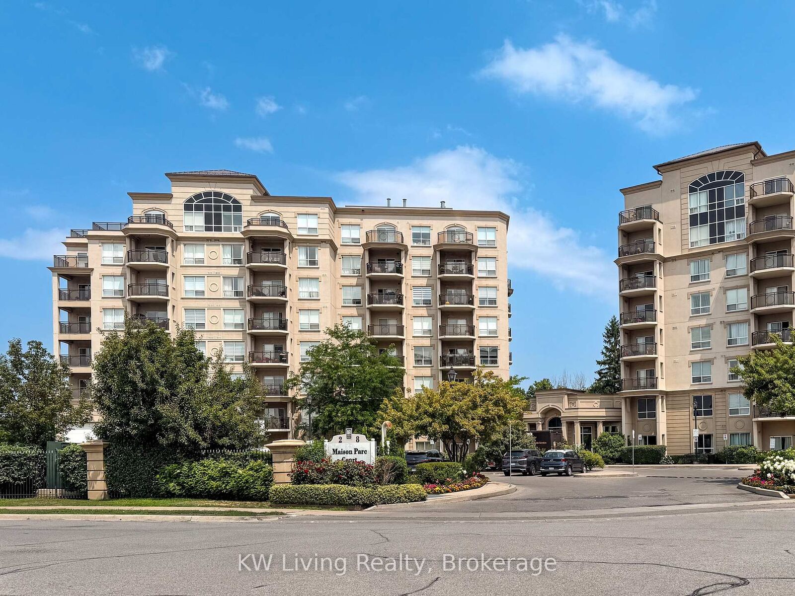 Photo de la propriété: 8 Maison Parc Court 703 ON L4J 9K5