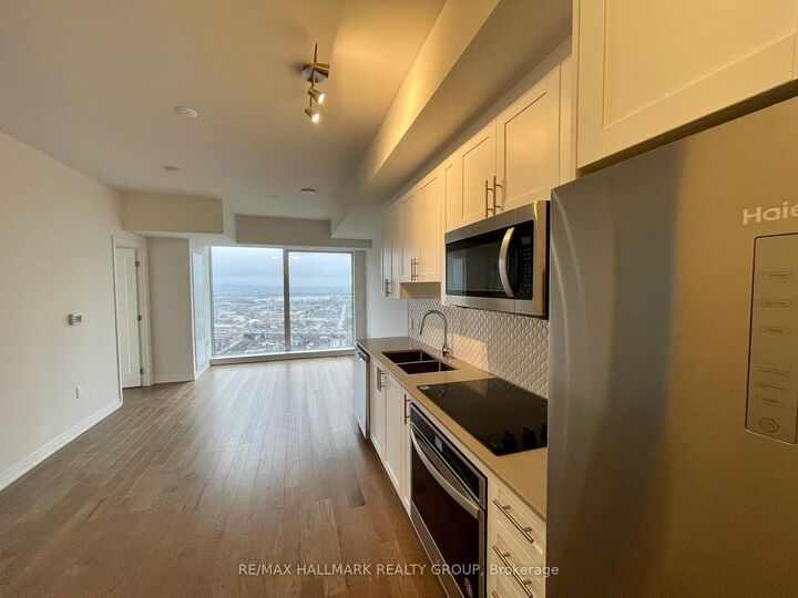 Property Photo: 805 Carling Avenue 3002 ON K1S 5W9