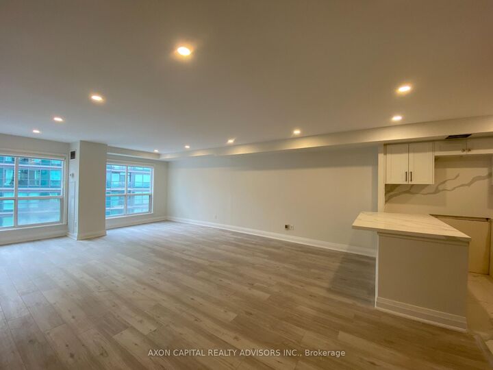 Property Photo:  25 The Esplanade N/A 2513  ON M5E 1W5 