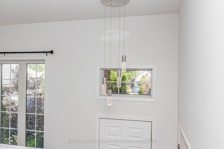 Property Photo:  47 Queensway Drive  ON N7G 4M2 