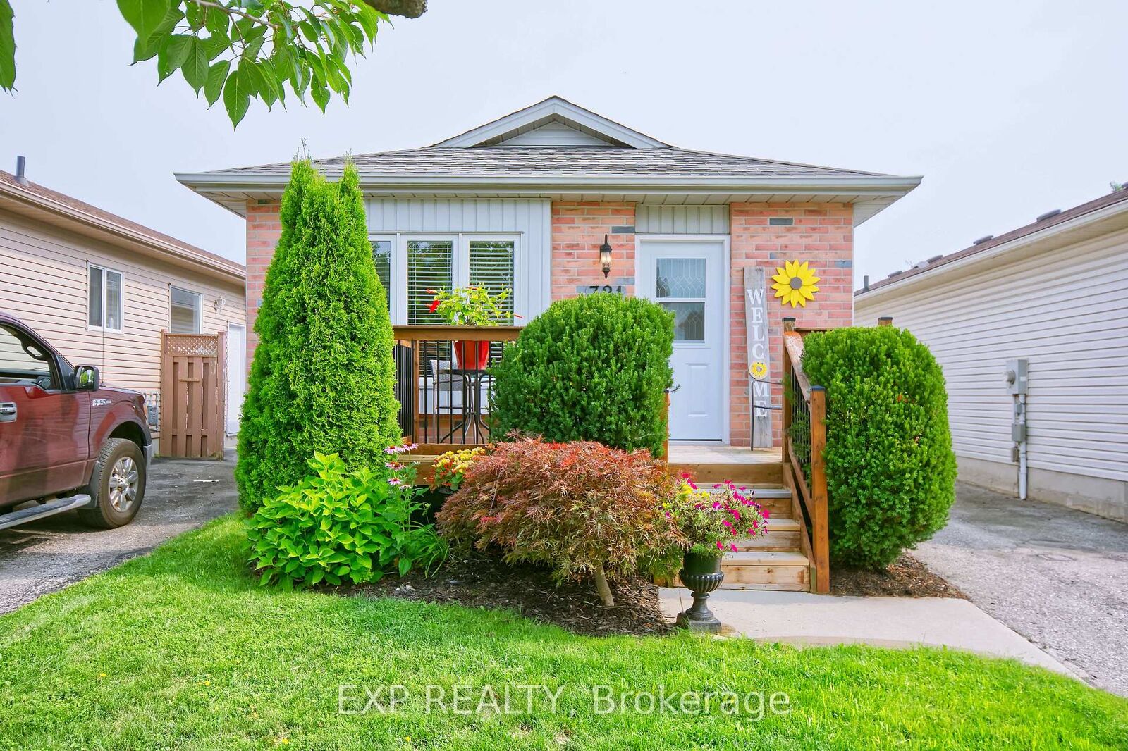 Property Photo: 321 Simpson Crescent ON N5V 2T7