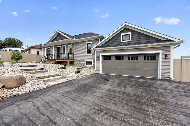 Property Photo: 244 Frank Street ON L4R 1H4