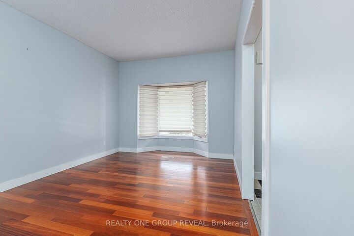 Property Photo:  326 Prince Of Wales Drive  ON L1N 6M9 