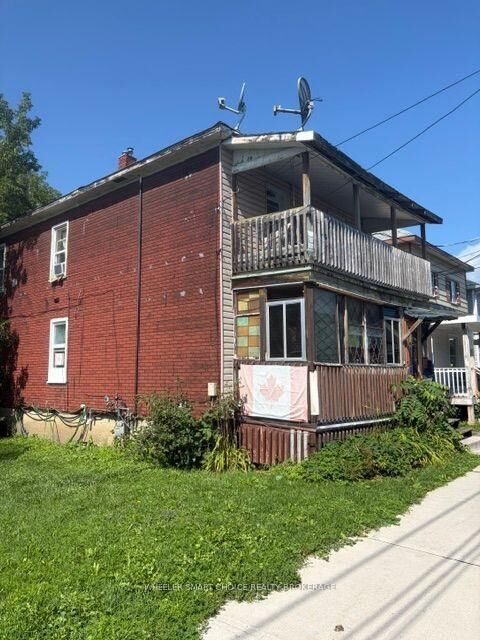 Property Photo: 321 Louisa Street ON K6H 4R2