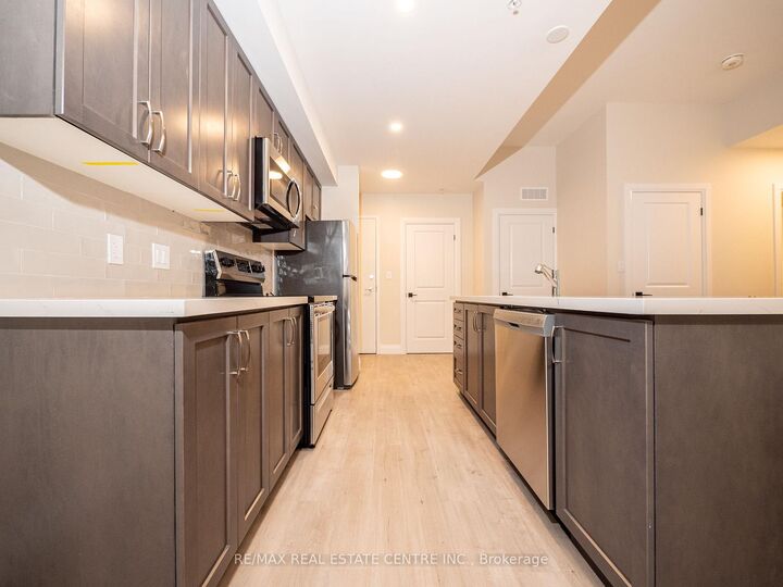 Property Photo:  4514 Ontario Street 201  ON L3J 2J4 
