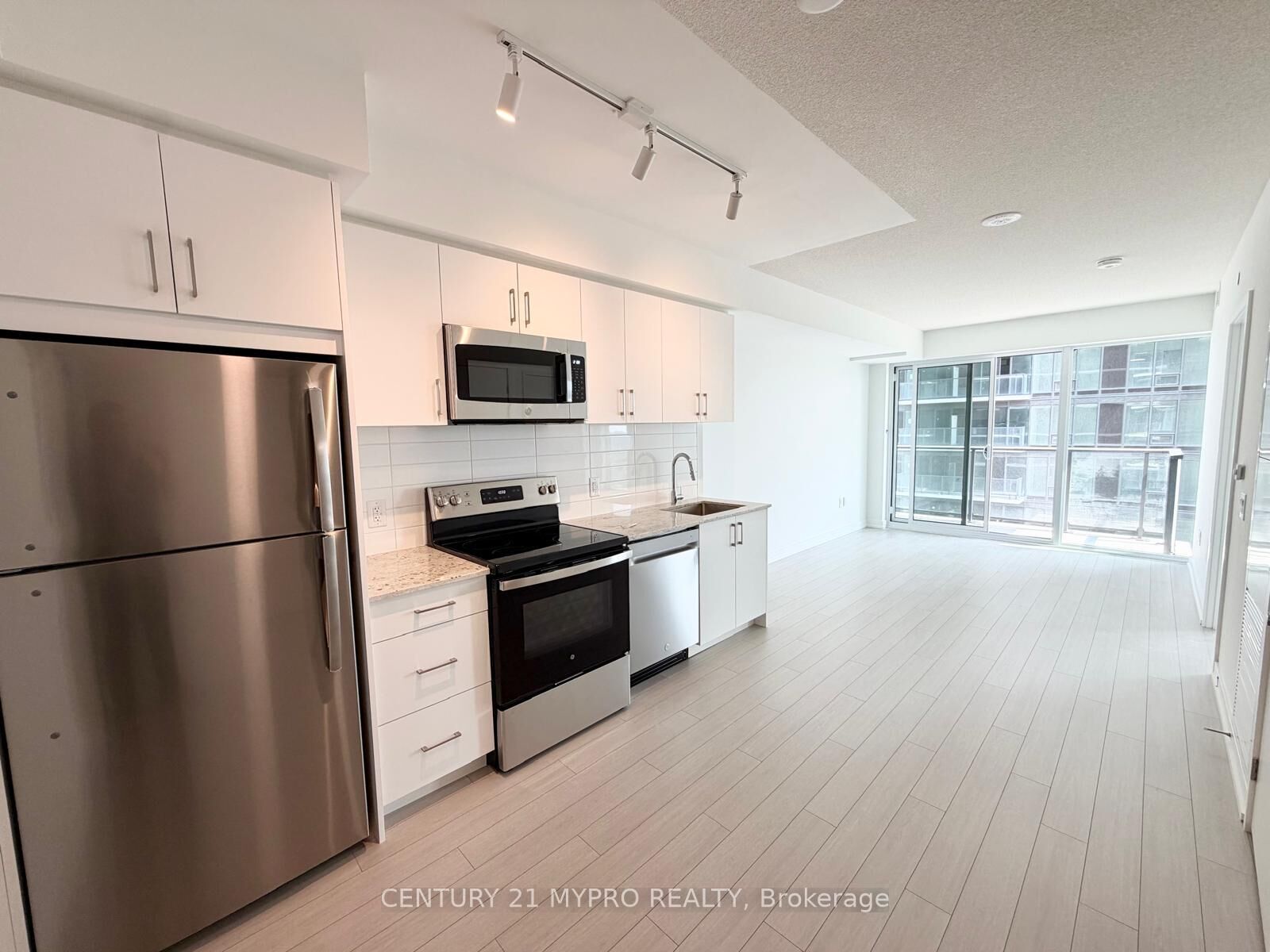 Photo de la propriété:  4010 Eglinton Avenue W 1307  ON M9A 0G5 