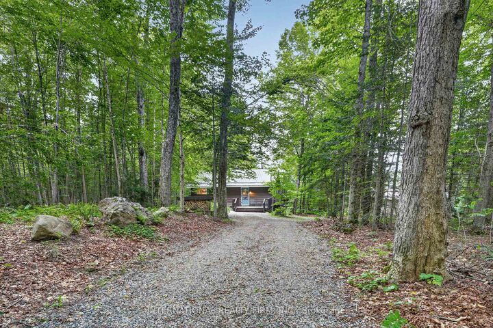 Property Photo:  1040 Larix Lane N  ON K0L 1M1 