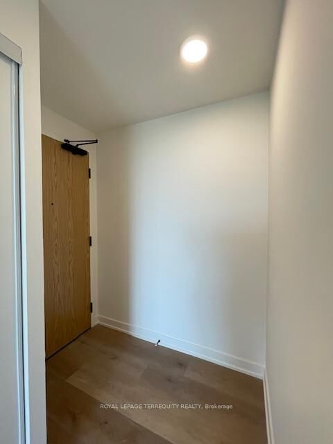 Property Photo:  33 Erie Avenue 908  ON N3S 0K7 