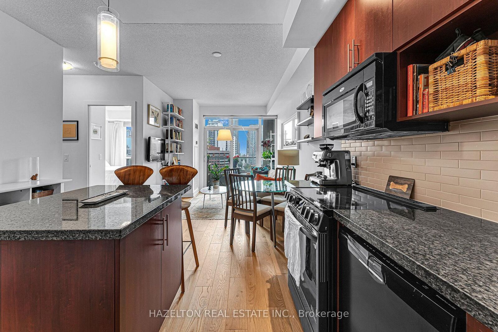 Property Photo: 120 Homewood Avenue 1510 ON M4Y 2J3