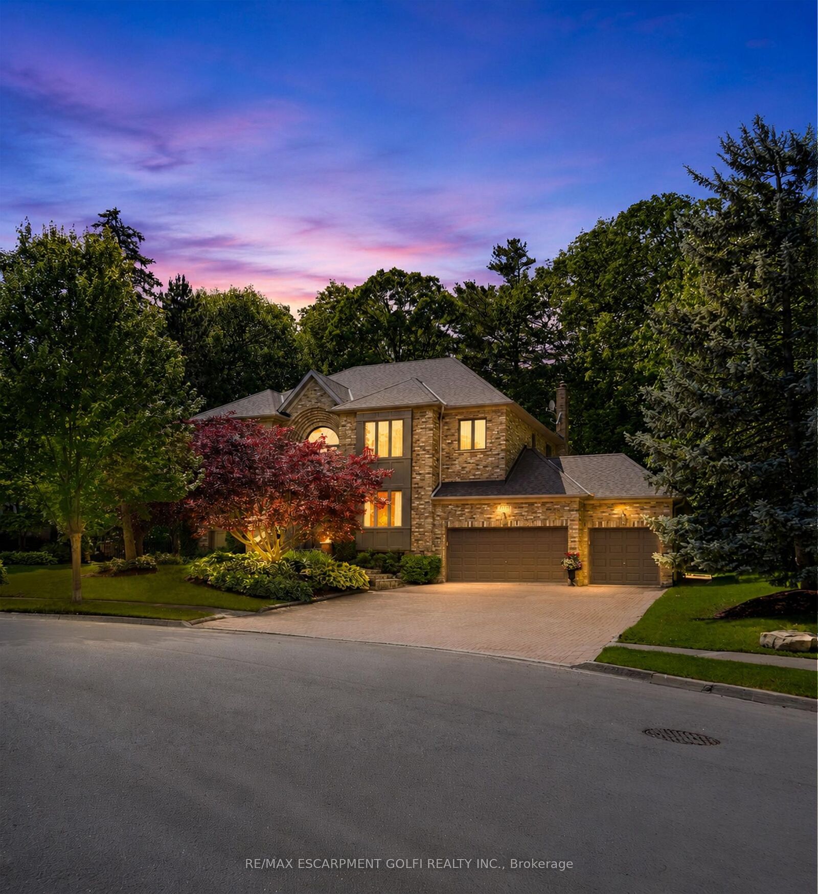 Property Photo: 1121 Forestvale Drive ON L7P 4W3