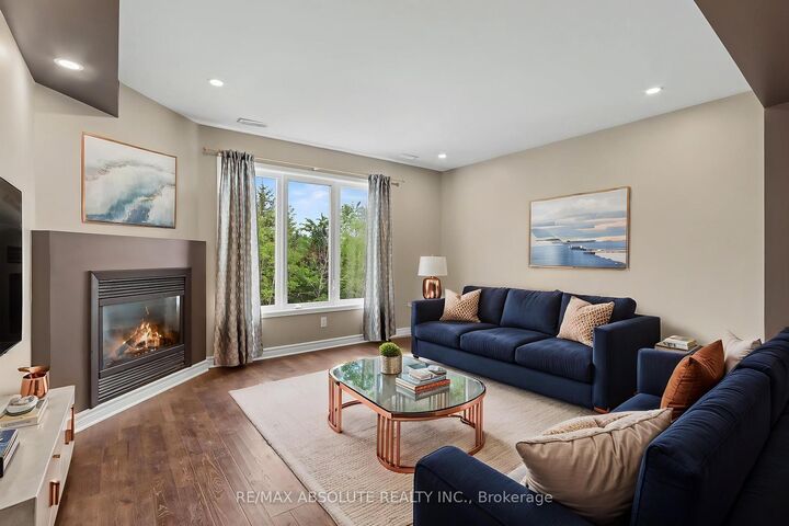 Property Photo:  294 Cresthaven Drive  ON K2G 6W4 
