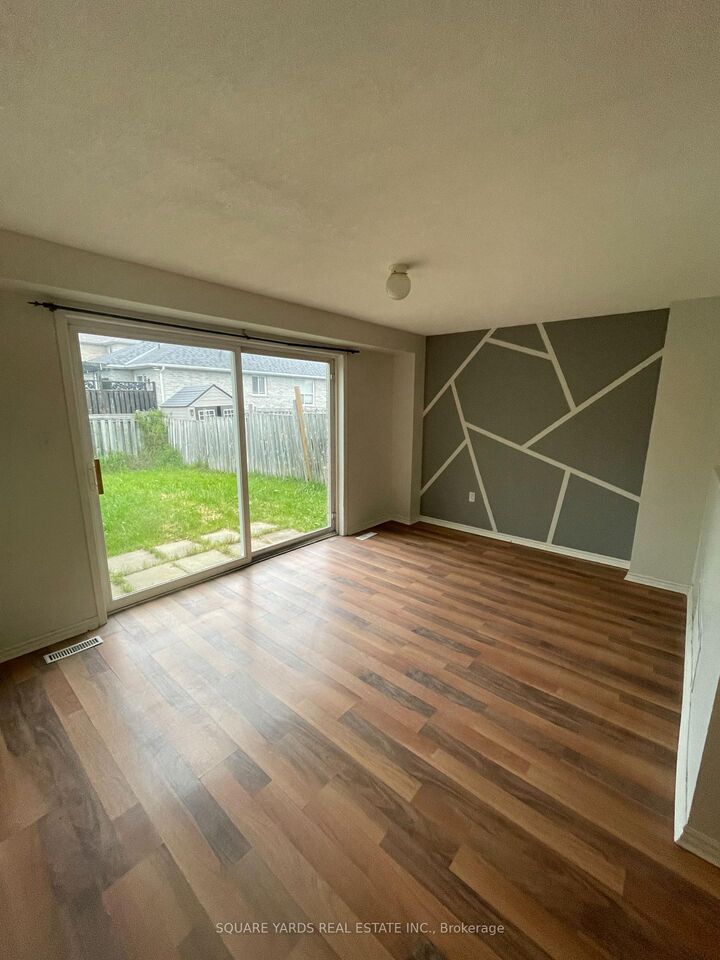 Property Photo:  8 Epsom Road N  ON L4M 6R7 