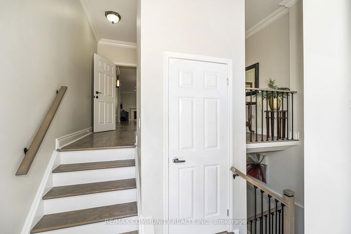 Property Photo: 1606 Whitestone Drive ON L1K 2R9