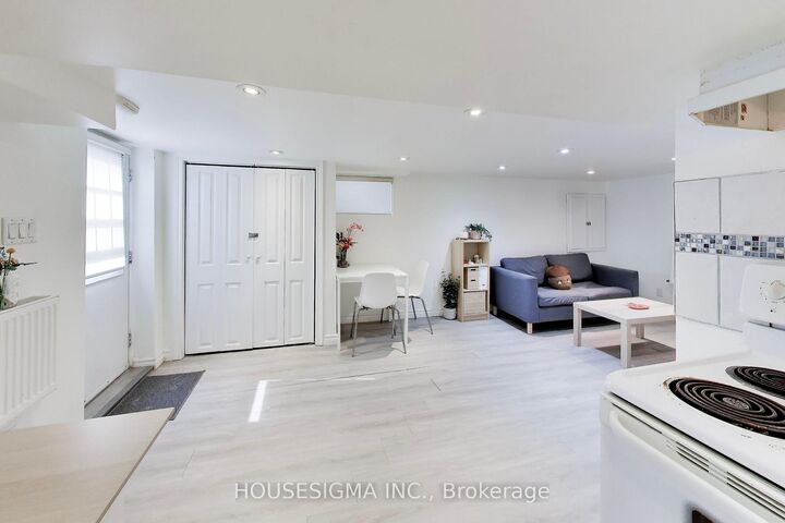 Property Photo:  152 Linsmore Crescent Lower  ON M4J 4L2 