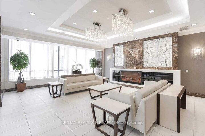 Property Photo:  370 Highway 7 N/A E 1025  ON L4B 0C4 