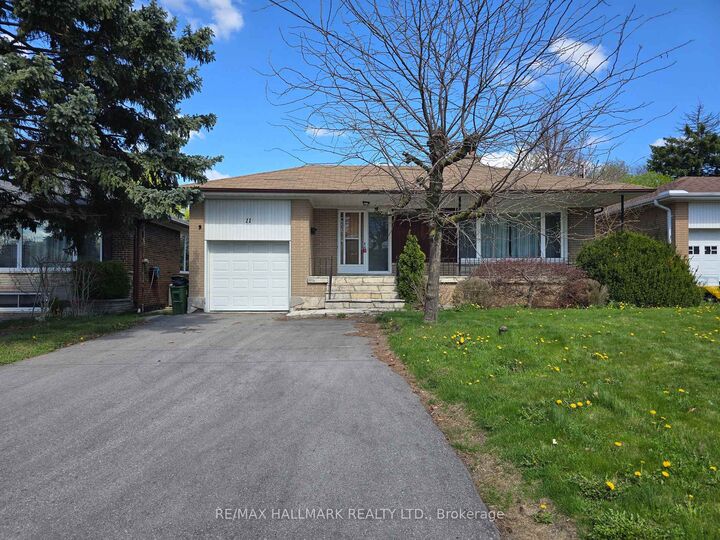 Property Photo:  11 Bowerbank Drive  ON M2M 1Z9 
