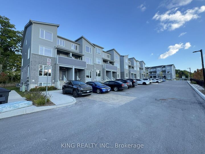 Property Photo: 990 Deveron Crescent 45 ON N5Z 0B3