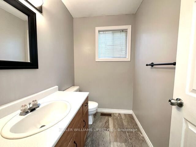 Property Photo: 4 Golding Place ON N5R 6B6