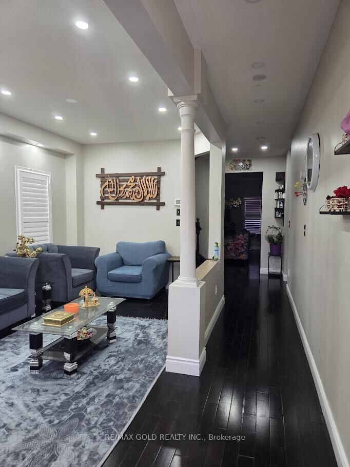 Property Photo:  69 Personna Circle  ON L6X 0S9 