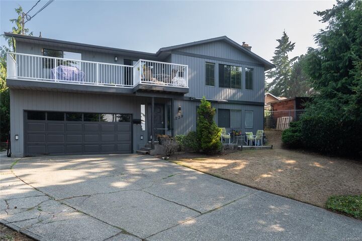 Property Photo: 3239 Sedgwick Dr BC V9C 3K2