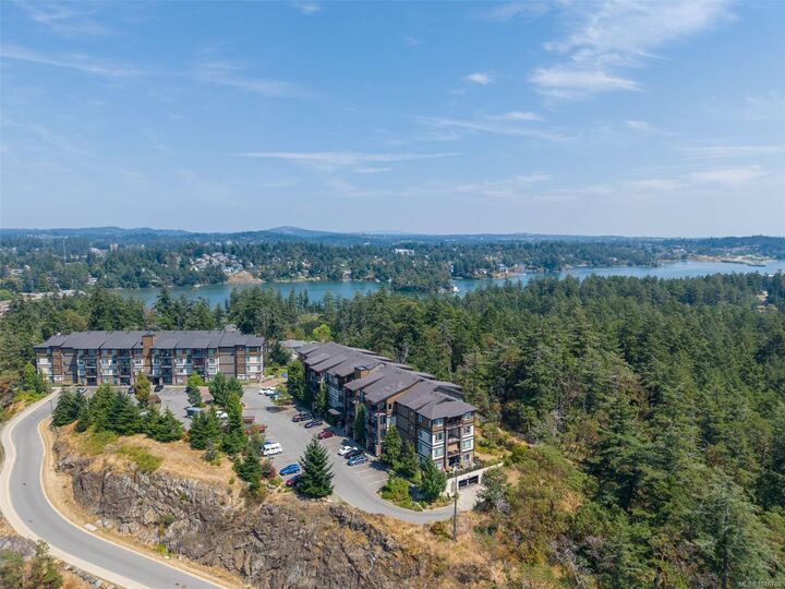 Property Photo: 286 Wilfert Rd #303 BC V9C 0H6