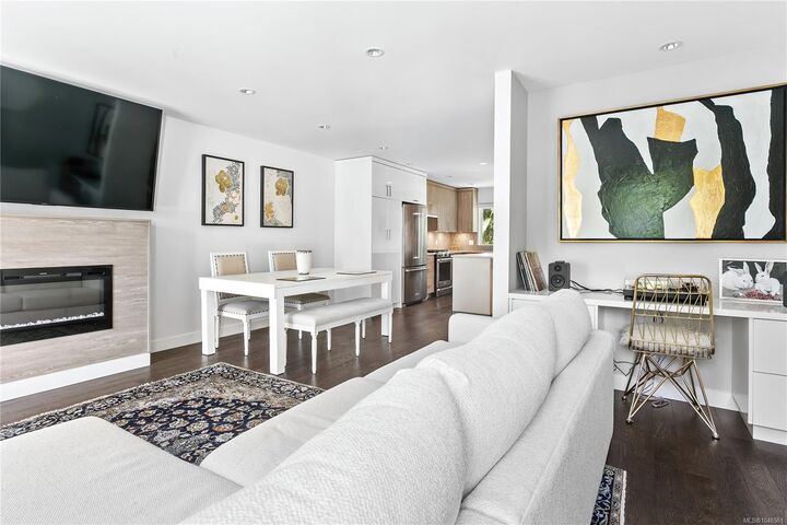 Property Photo: 1032 Cloverdale Ave #7 BC V8X 2T9