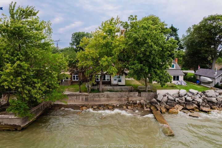 Property Photo: 1437 Heritage Road ON N9Y 2E6