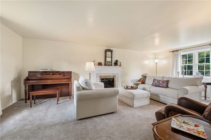 Property Photo:  1271 Cardinal Drive  PA 15243 