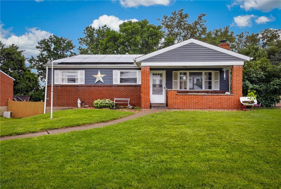 Property Photo: 25 Highbury Rd PA 15024