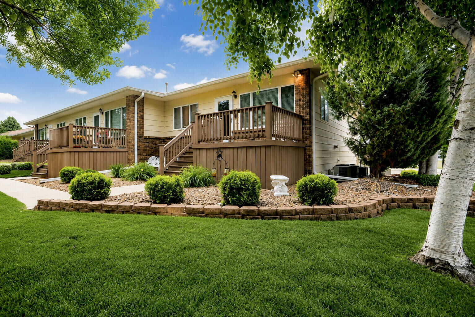 Property Photo:  1003 N 4th Street 1  SD 57401 