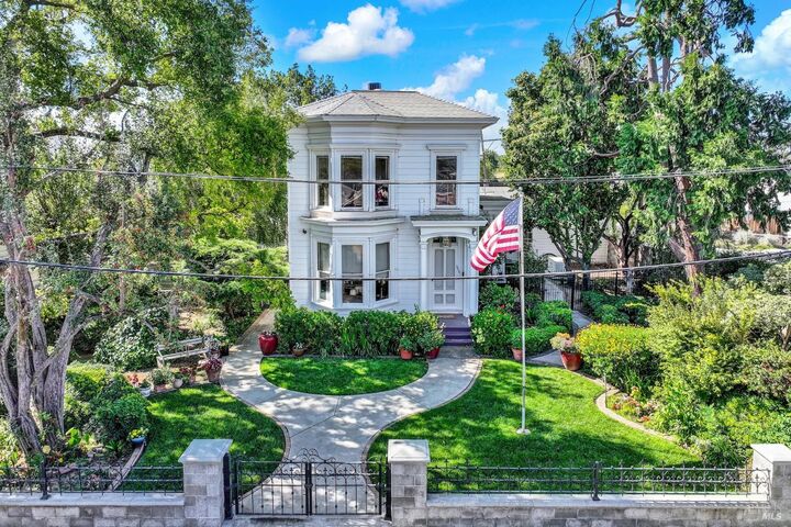 Property Photo:  301 Morgan Street  CA 94585 