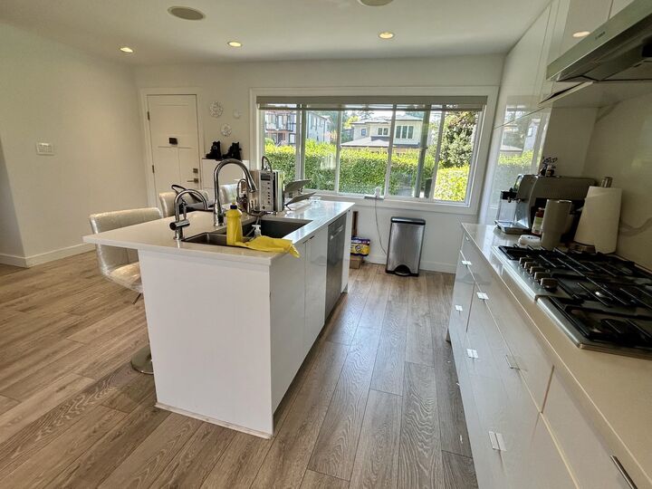 Property Photo:  1015 Jefferson Avenue Upper  BC V7T 2A6 