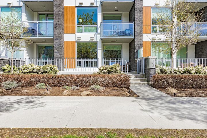 Property Photo:  5058 Cambie Street 108  BC V5Z 2Z5 