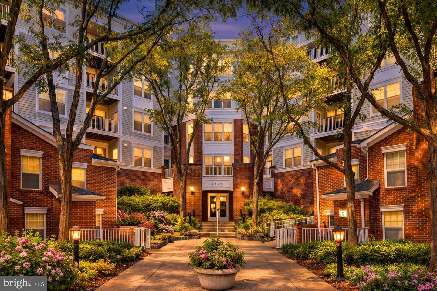 Property Photo: 1625 International Drive 321 VA 22102
