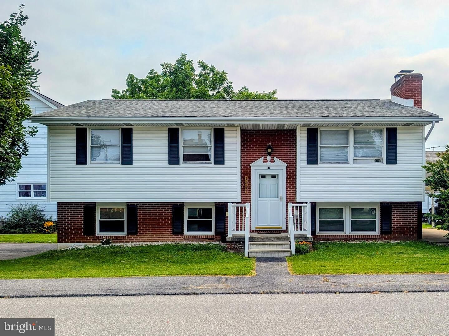 Property Photo:  1037 5th Avenue  PA 16635 