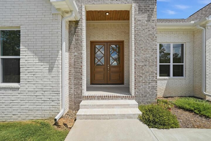 Property Photo:  13 Parkridge Cv  AR 72058 