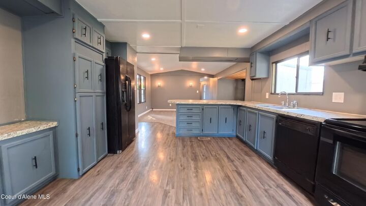 Property Photo:  8765 W Park Loop 98  ID 83858 