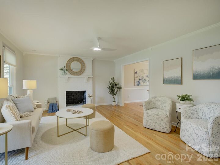 Property Photo: 13736 Strathaven Drive NC 28105