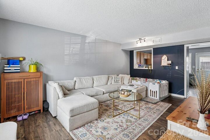 Property Photo:  1300 Larchmont Place 303  NC 28144 